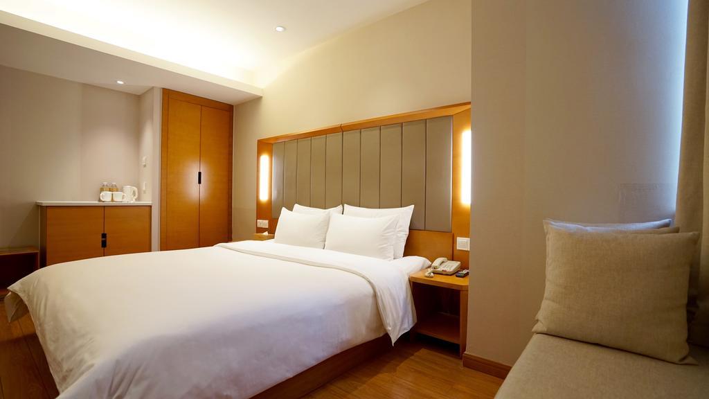 Hotel Ji Railway Station West Tianmu Road Xangai